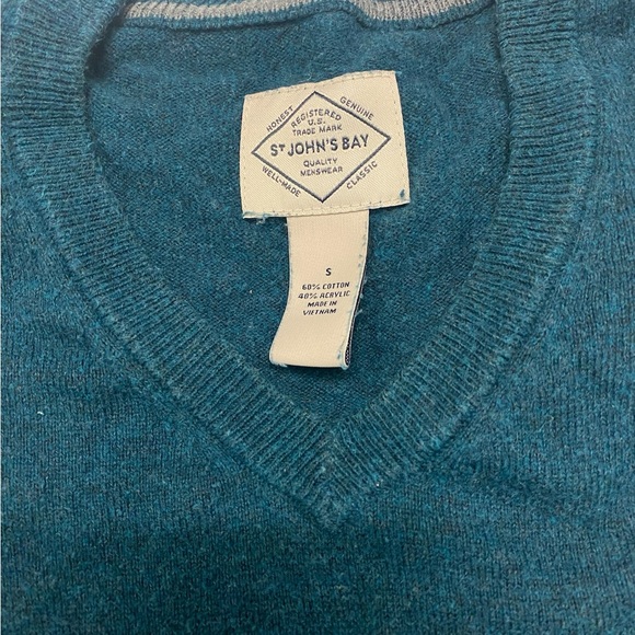 St. John’s Bay Men’s Sweater, Size small - Picture 3 of 3